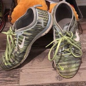 Nike Free fit shoes